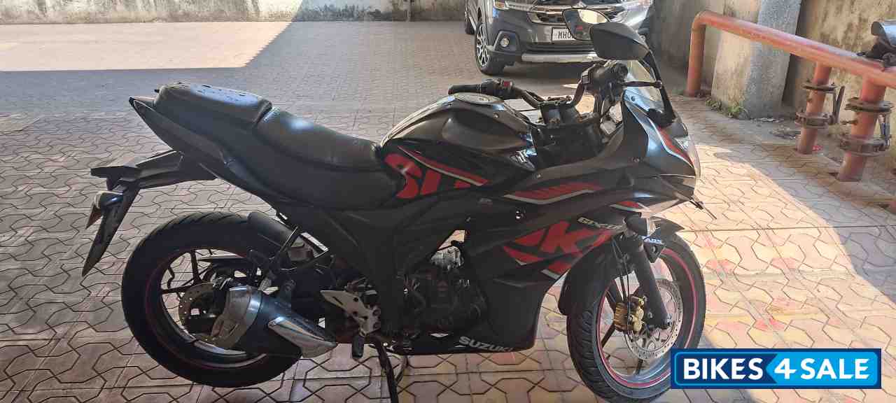 Suzuki Gixxer SF