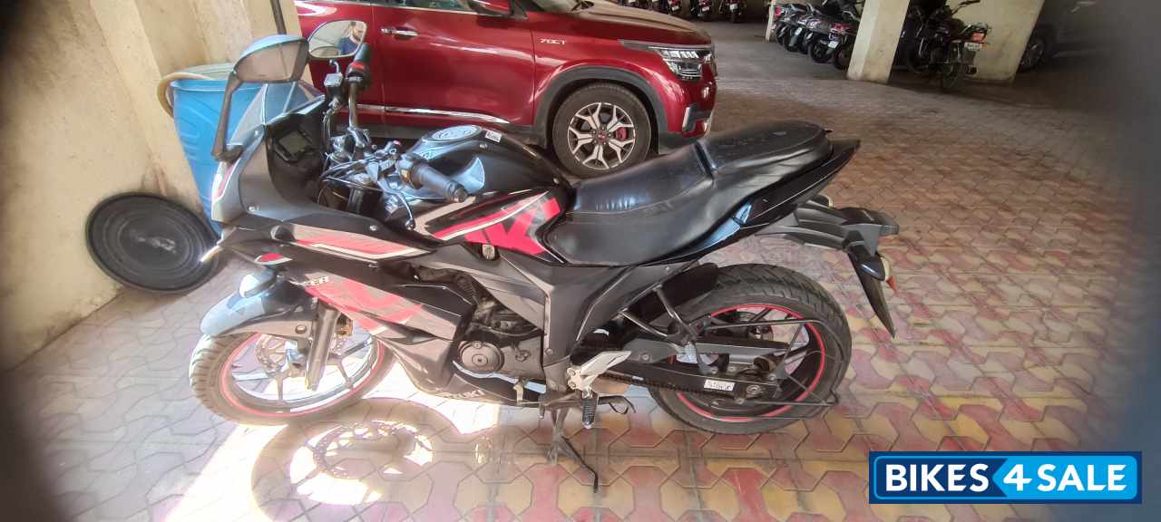 Suzuki Gixxer SF