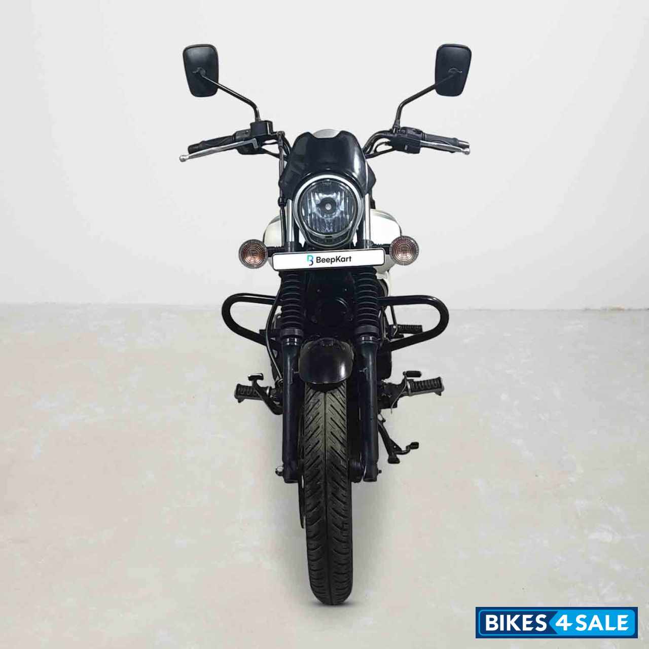 Bajaj Avenger Street 220
