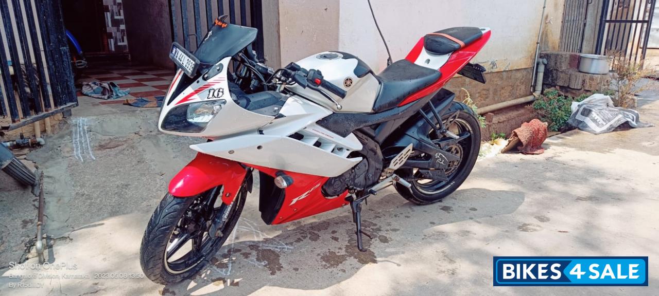 Yamaha YZF R15 V2