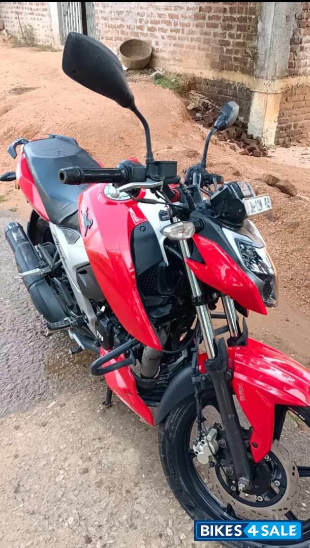 TVS Apache RTR 160 4V BS6