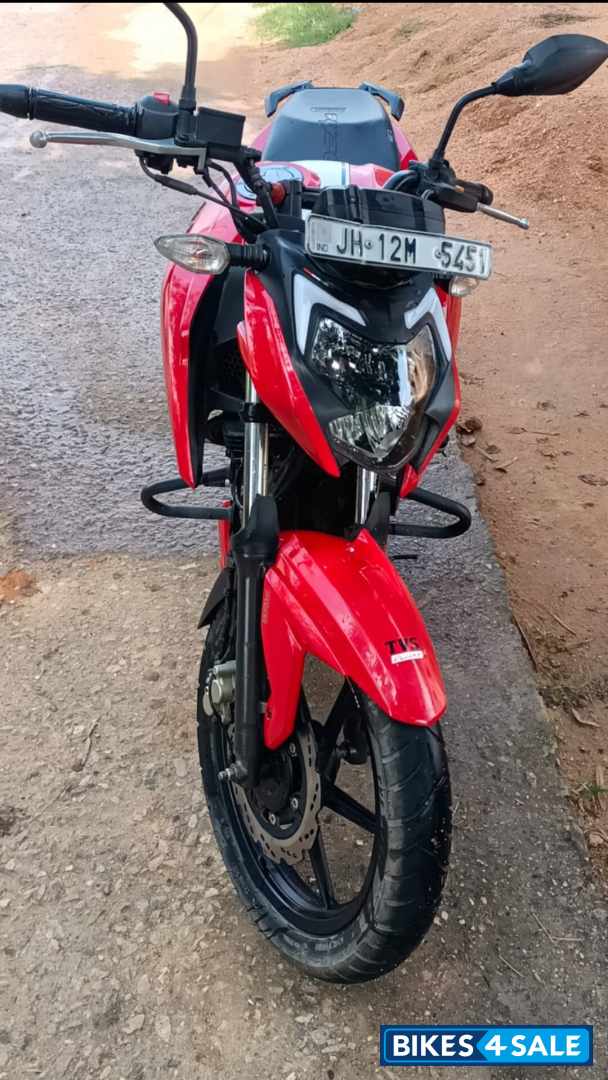 TVS Apache RTR 160 4V BS6