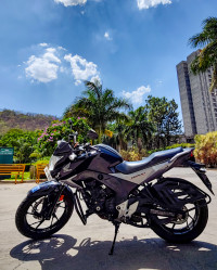 Black Honda CB Hornet 160R