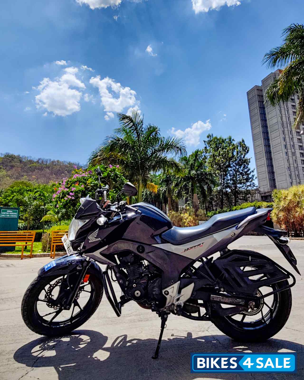 Black Honda CB Hornet 160R