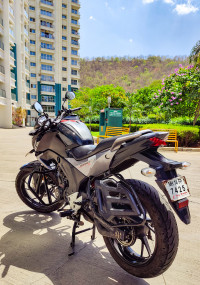 Black Honda CB Hornet 160R