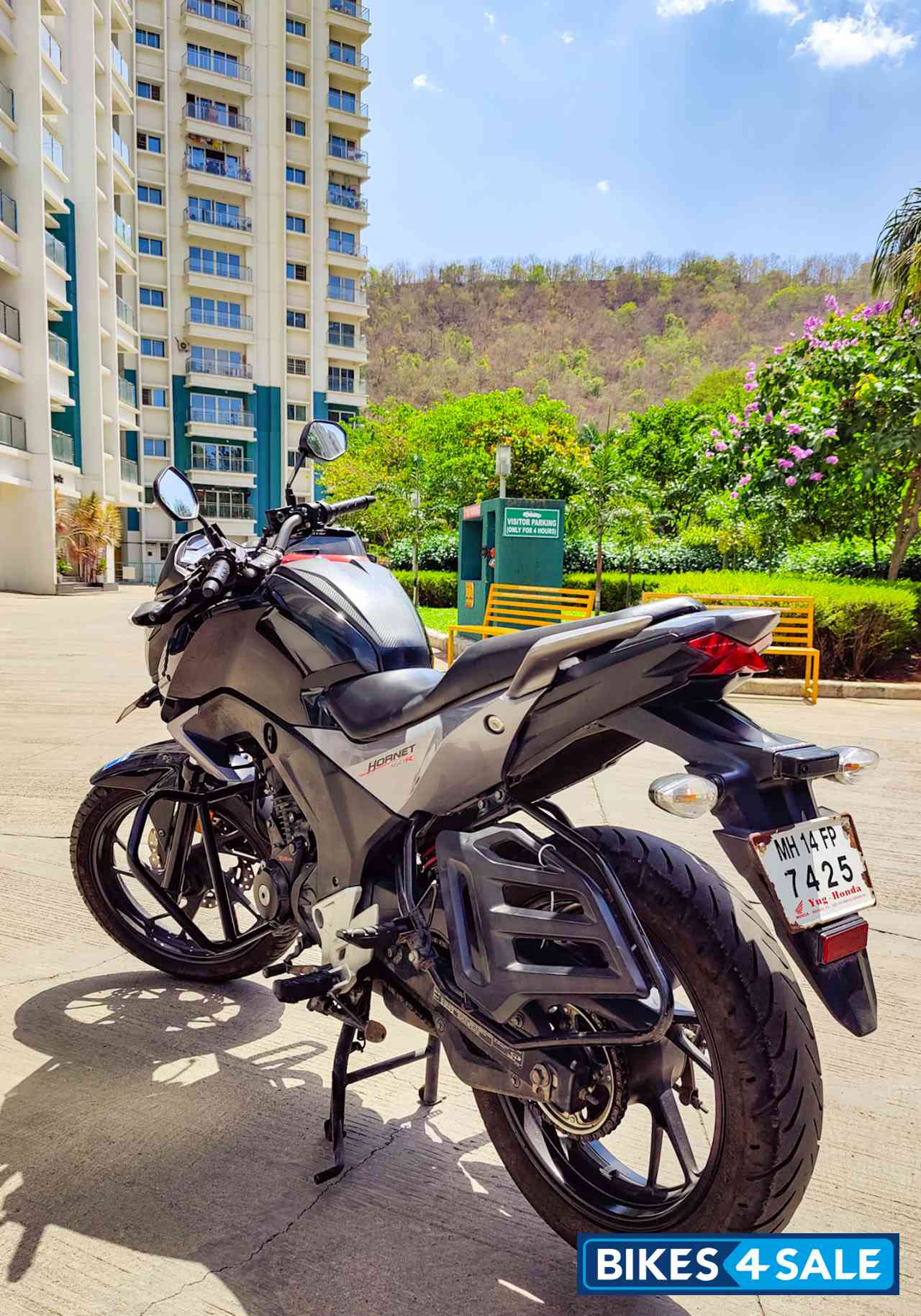 Black Honda CB Hornet 160R