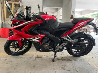 Red Bajaj Pulsar RS 200