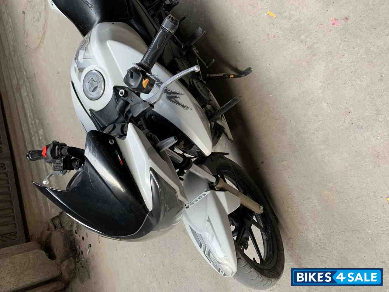 TVS Apache RTR 180