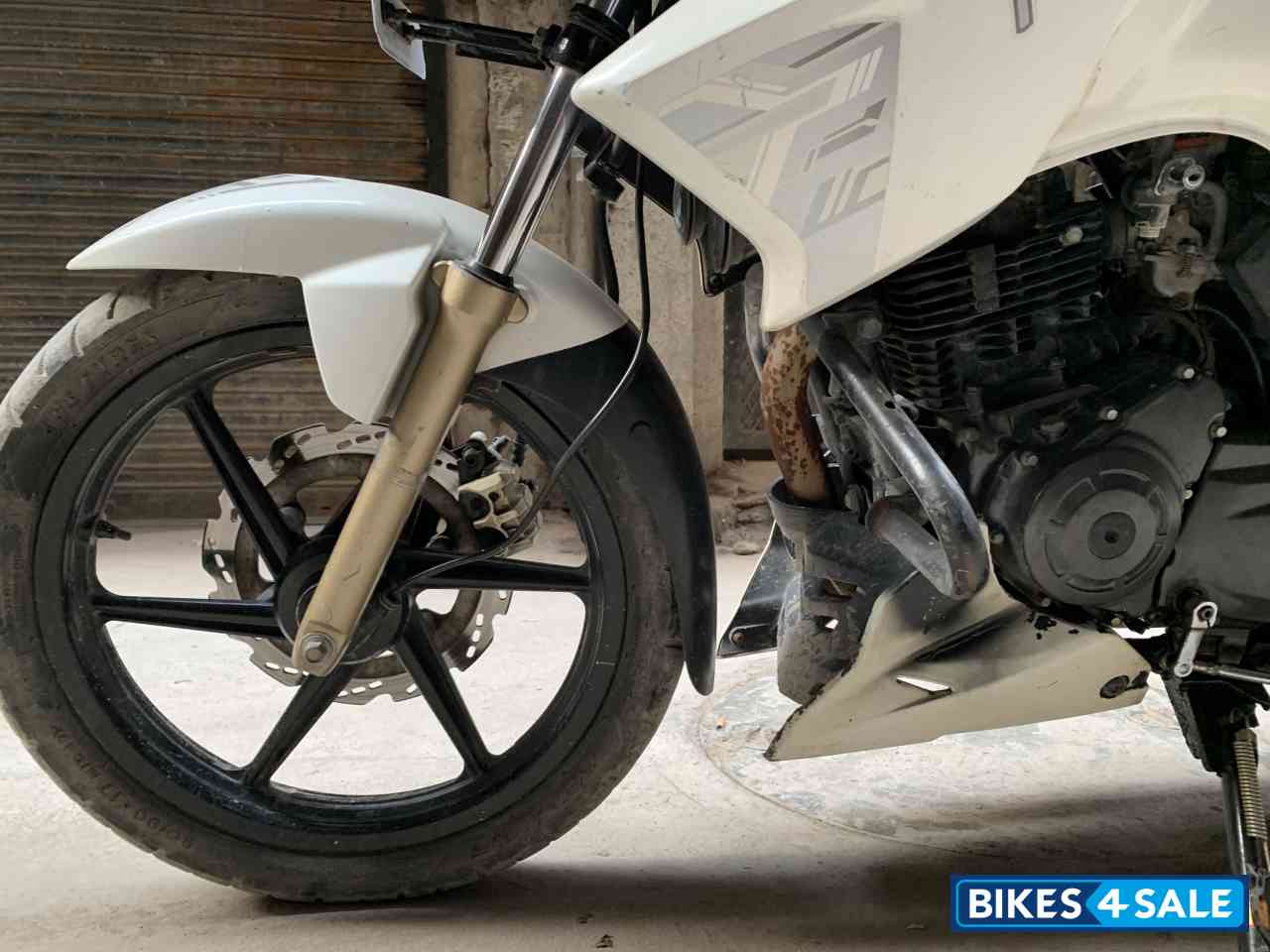 TVS Apache RTR 180