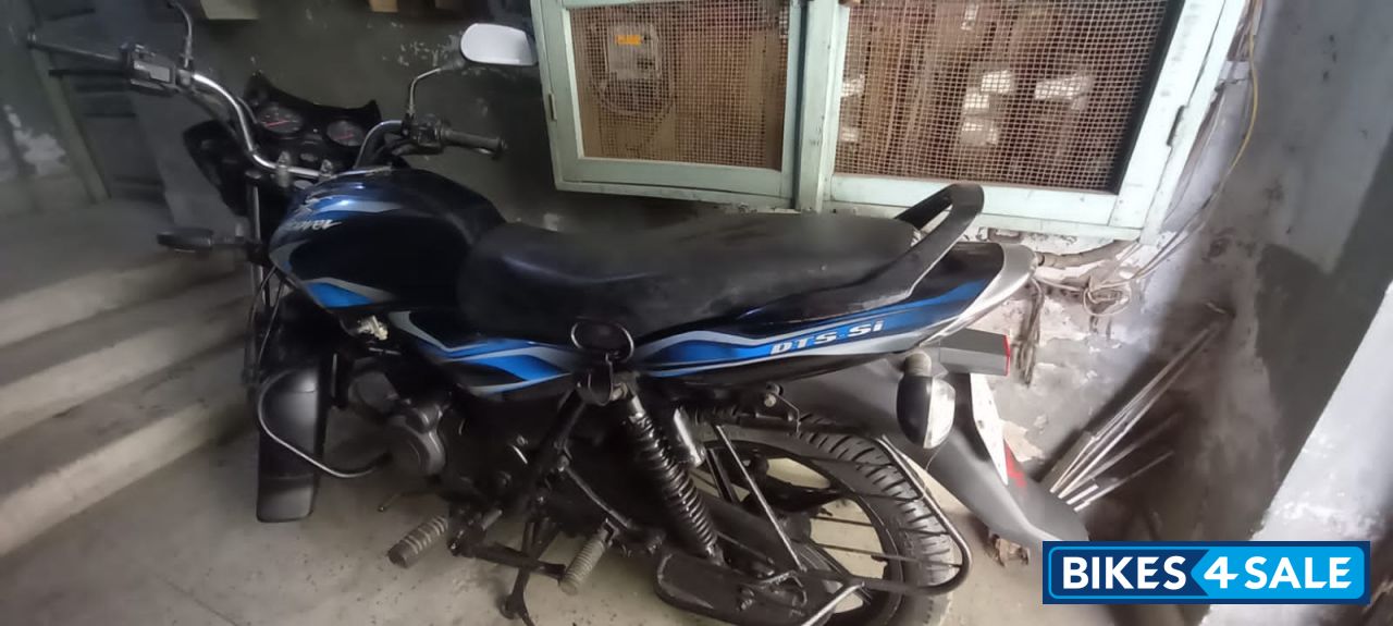 Blue Bajaj Discover 100 DTS-Si