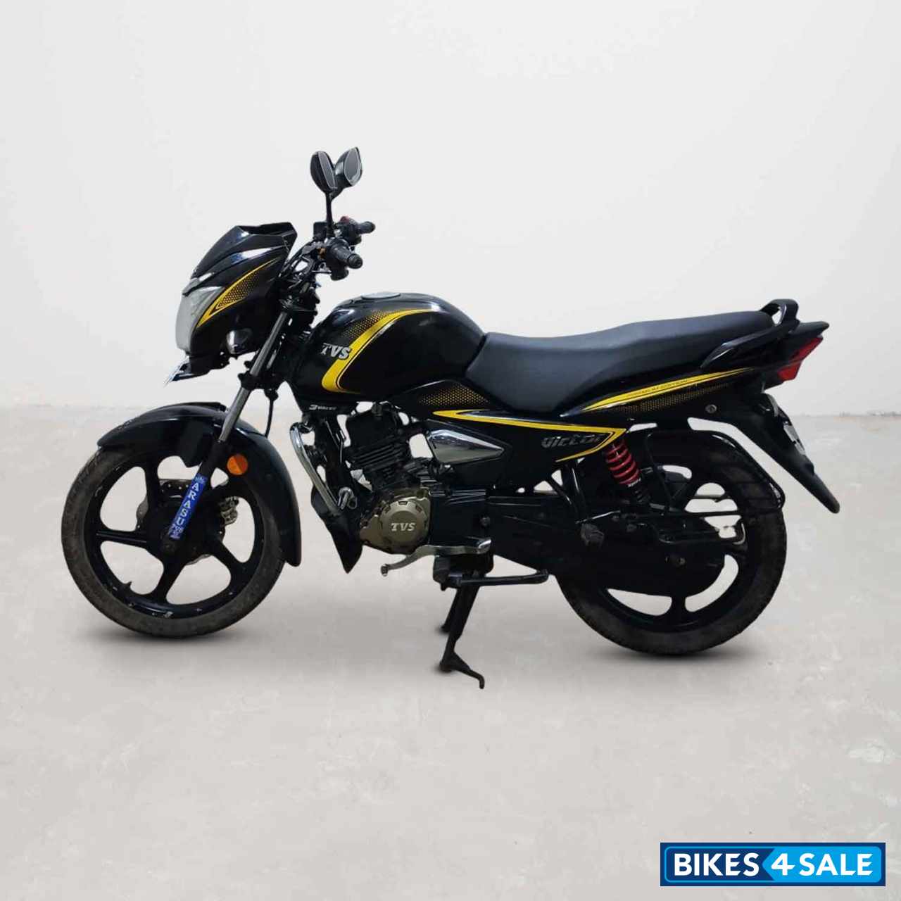 TVS Victor Premium Edition