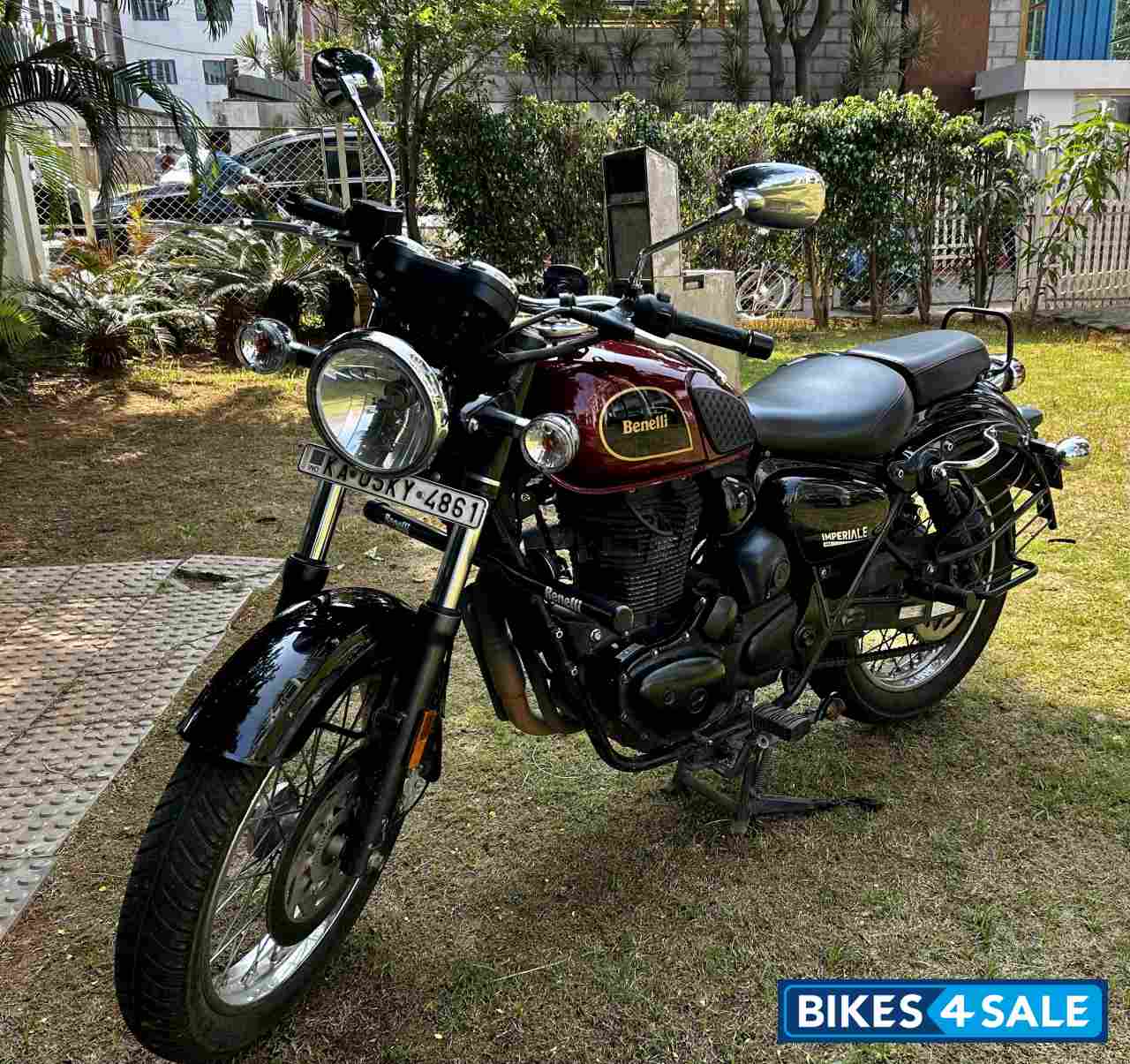 Red Benelli Imperiale 400