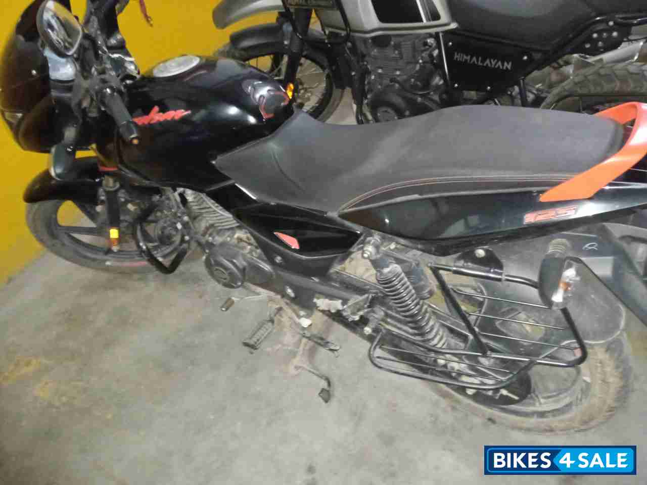 Black Bajaj Pulsar 125 Neon
