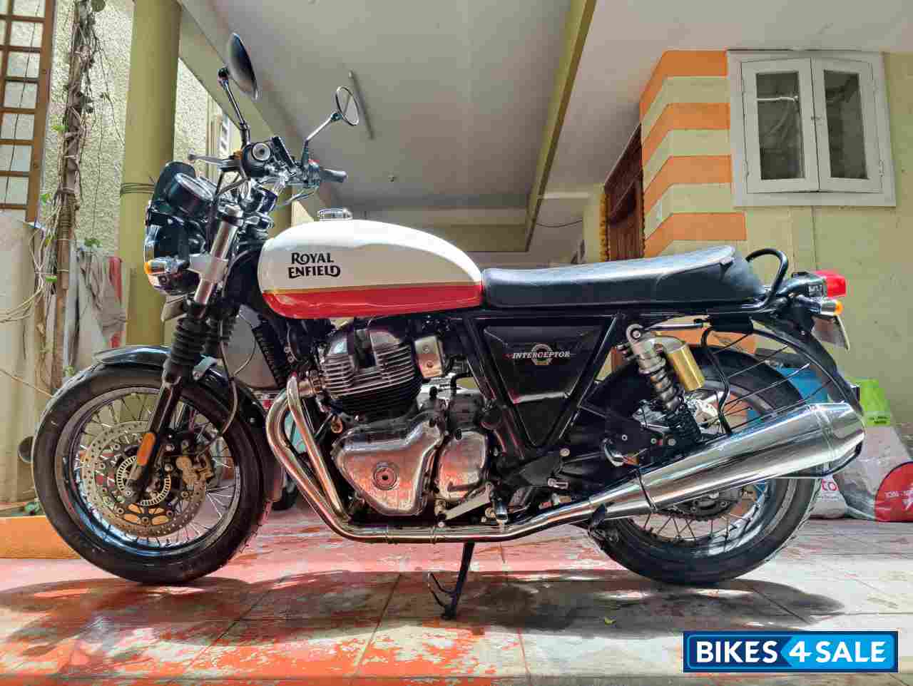 Baker Express Royal Enfield Interceptor 2020