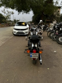 Black Royal Enfield Classic 500