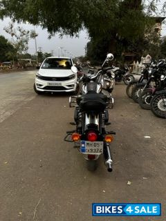 Black Royal Enfield Classic 500