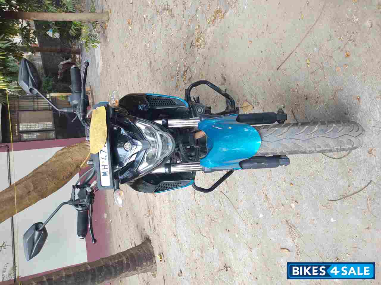 Metallic Black Yamaha FZ25 Metallic Black Yamaha FZ25