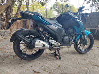 Metallic Black Yamaha FZ25