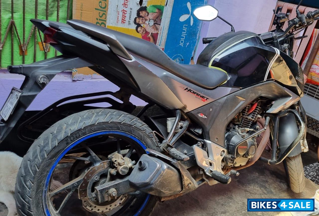 Honda CB Hornet 160R