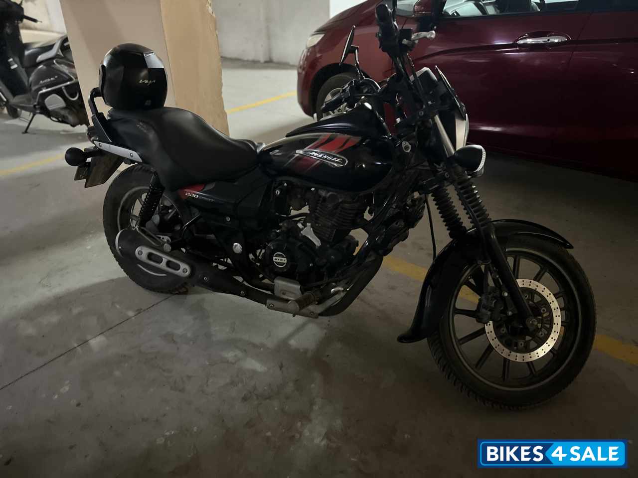 Bajaj Avenger Street 220