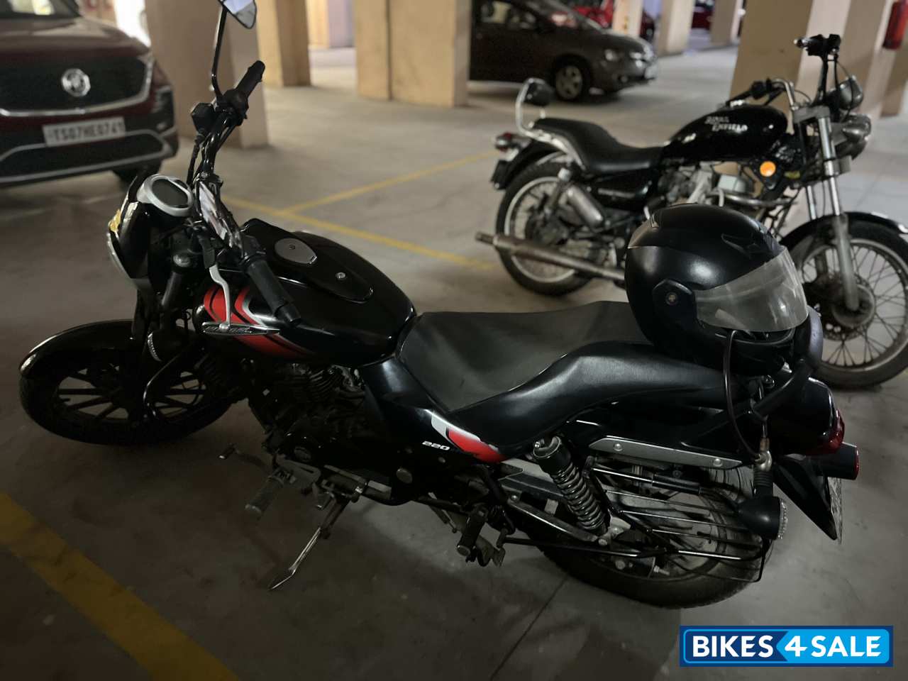 Bajaj Avenger Street 220