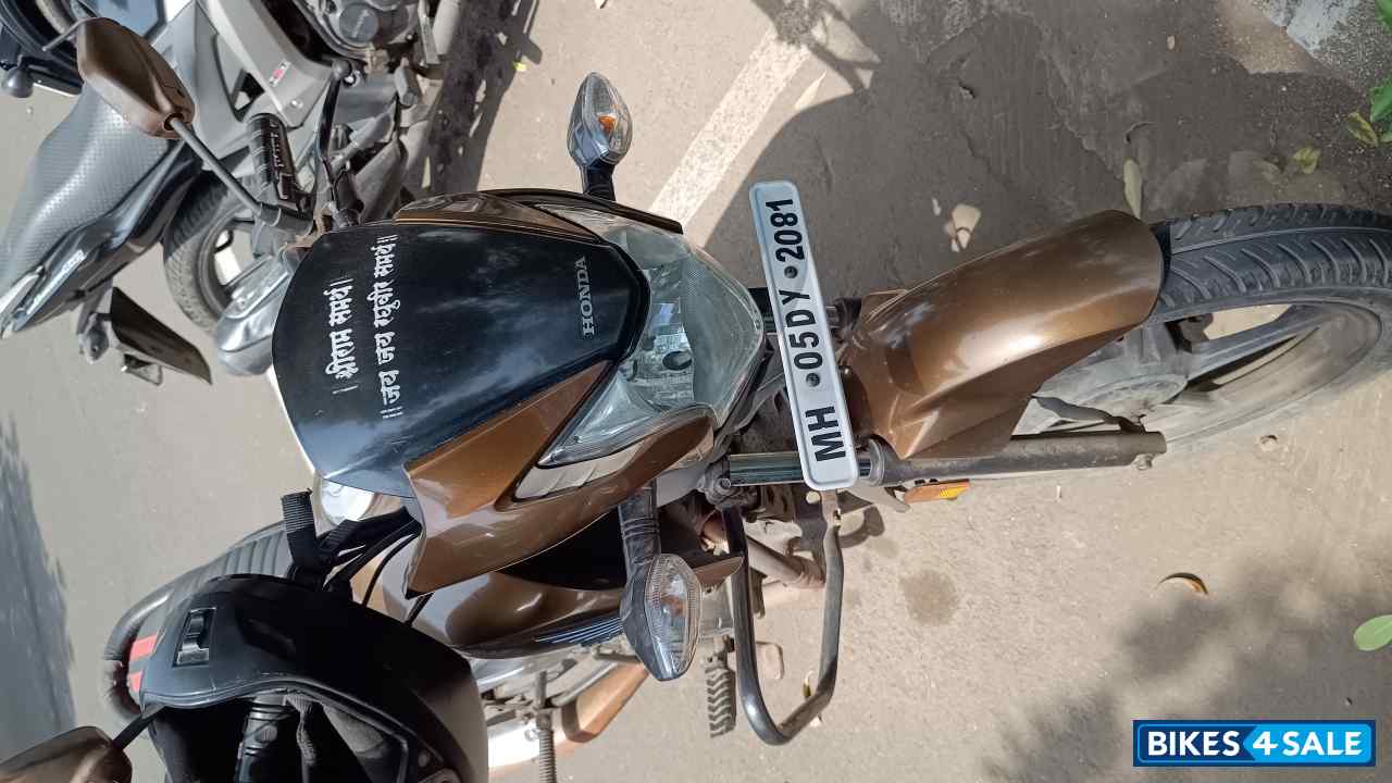 Metalic Brown Honda Livo 110