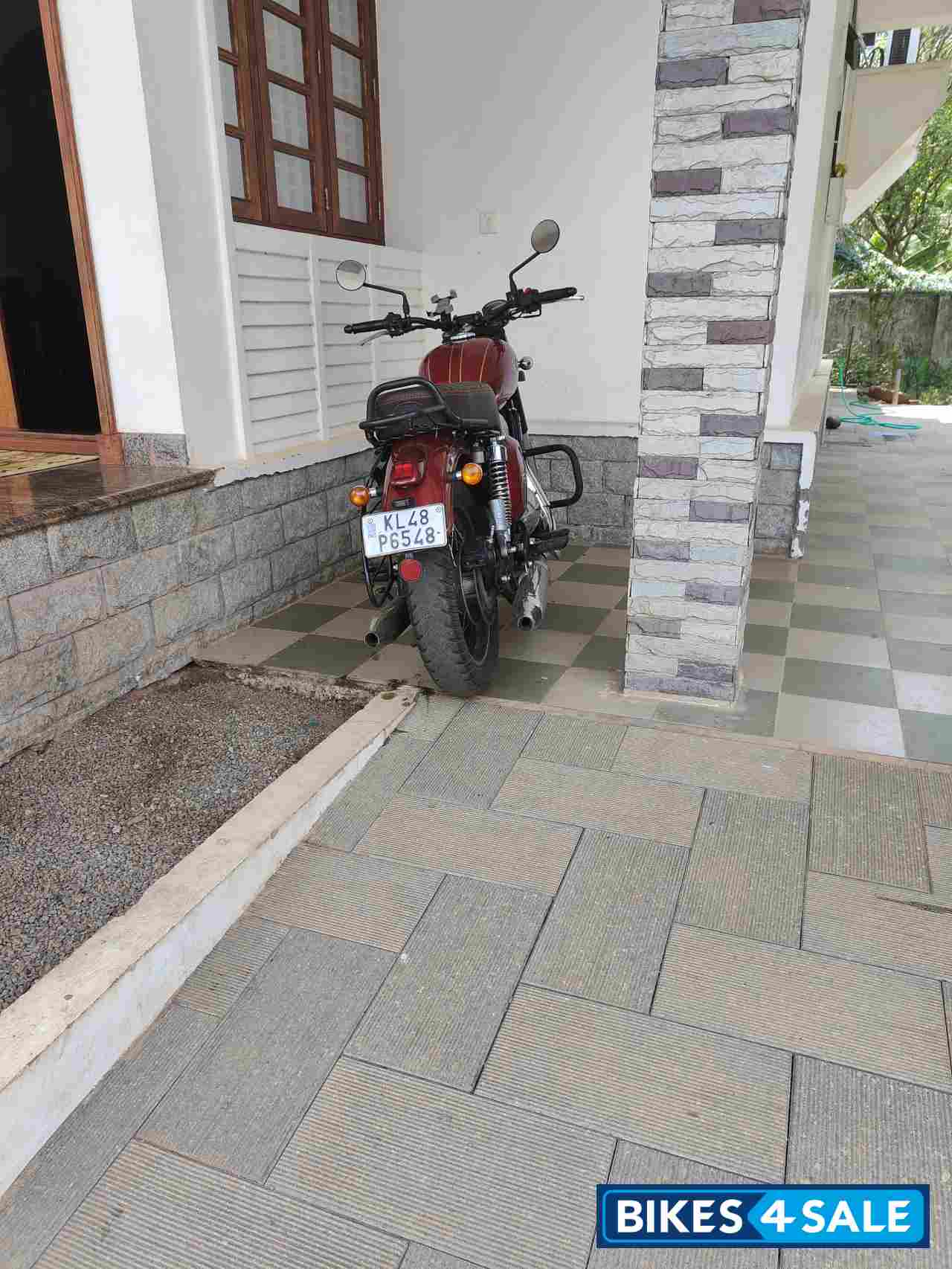 Comet Red Jawa forty two BS6