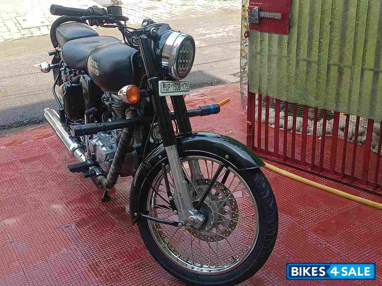 Royal Enfield Classic 350 Dual Channel BS6