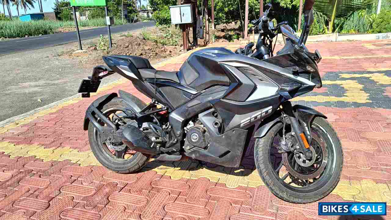 Bajaj Pulsar RS 200 BS6