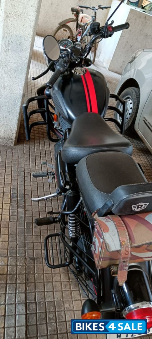 Stealth Black Royal Enfield Classic 350 Dual Channel BS6