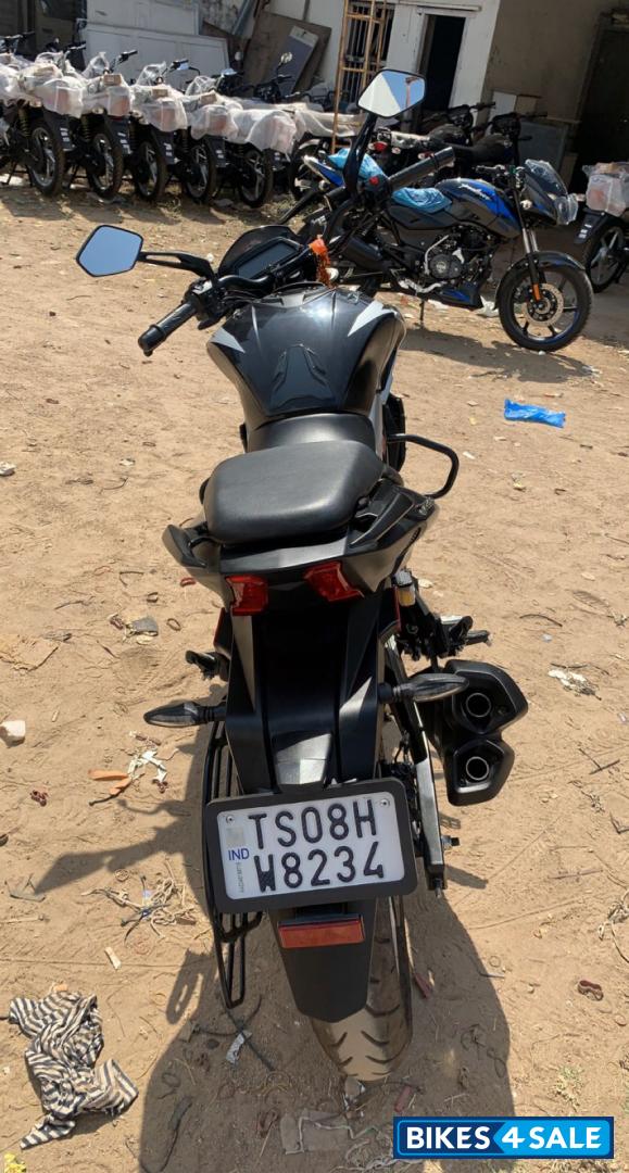 Black And Grey Bajaj Dominar 250