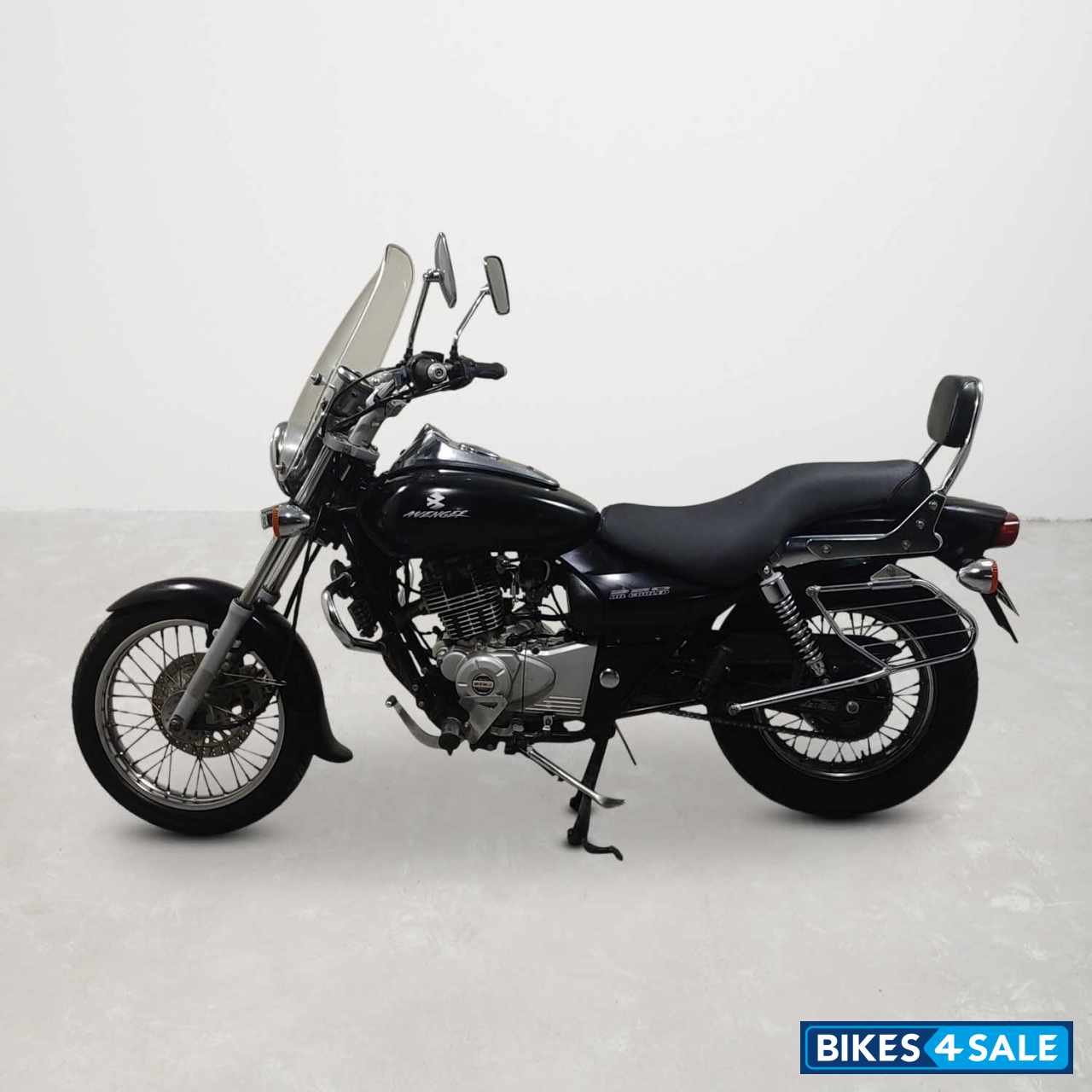 Bajaj Avenger 200 DTS-i
