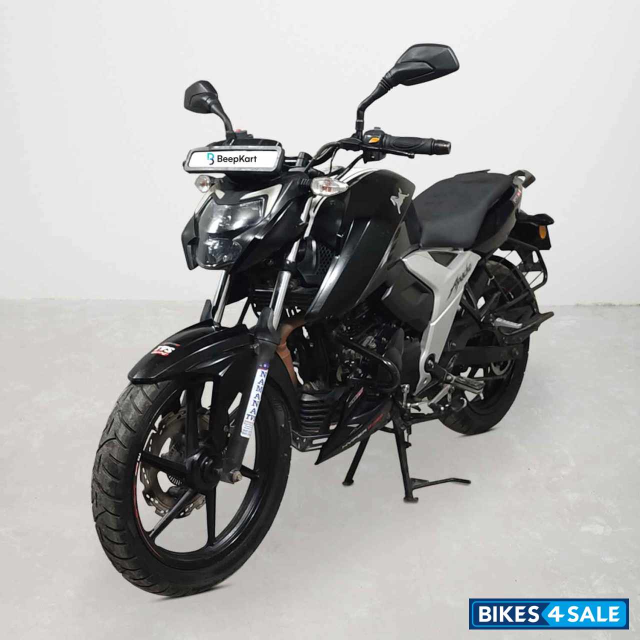 TVS Apache RTR 160 4V