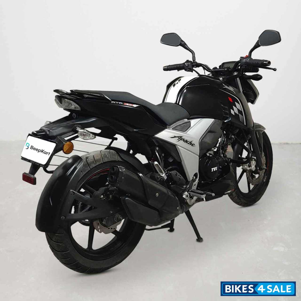 TVS Apache RTR 160 4V