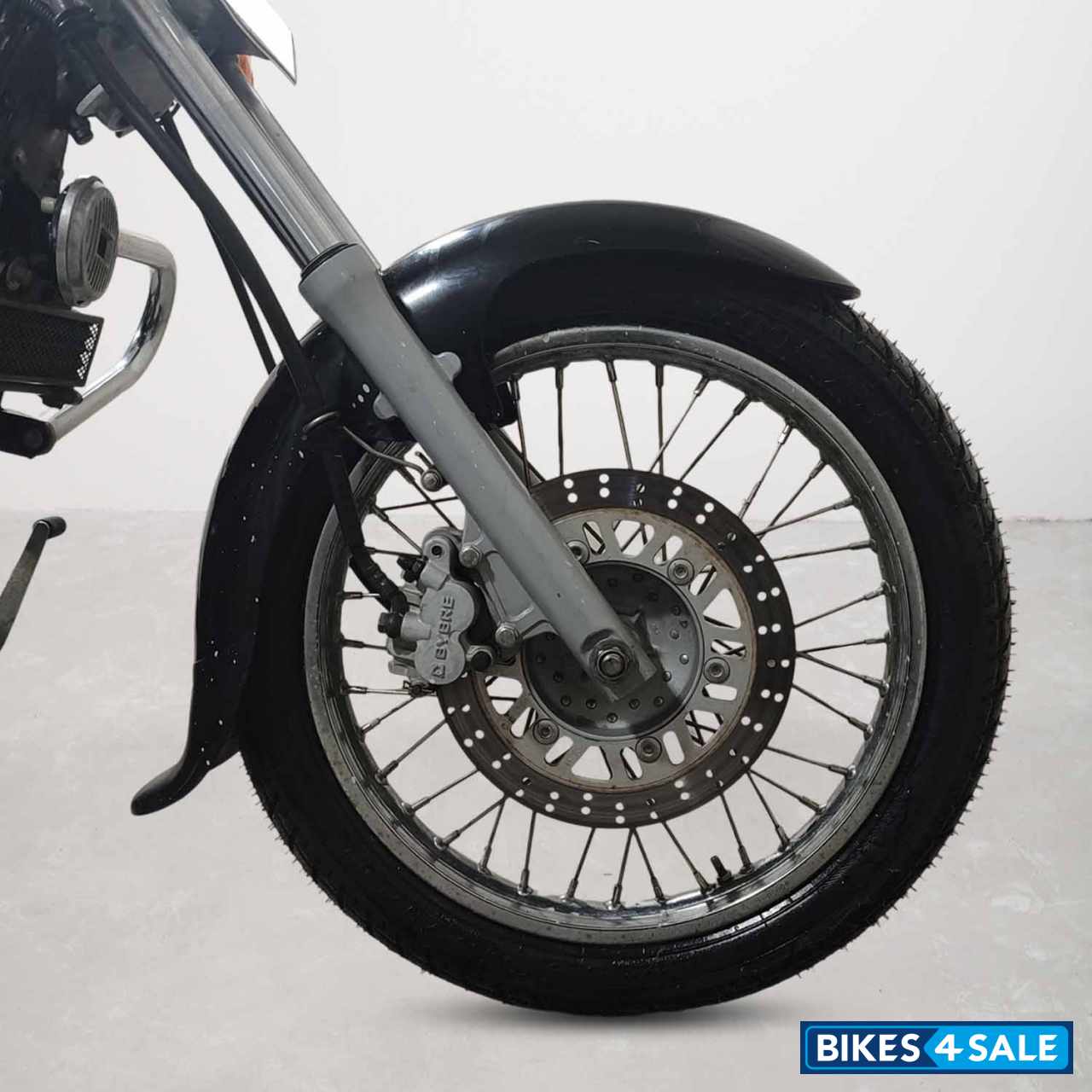 Bajaj Avenger 180 DTS-i Bajaj Avenger 180 DTS-i