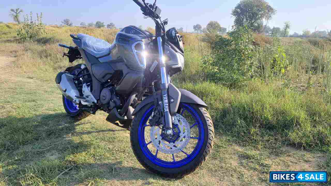 Yamaha FZ-S FI Ver 4.0 DLX