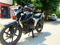 Black TVS Apache RTR 160 4V