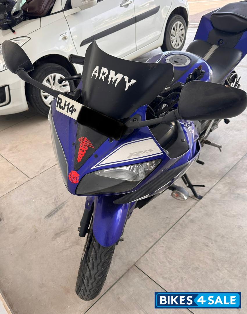 Blue Yamaha YZF R15 V2 Blue Yamaha YZF R15 V2