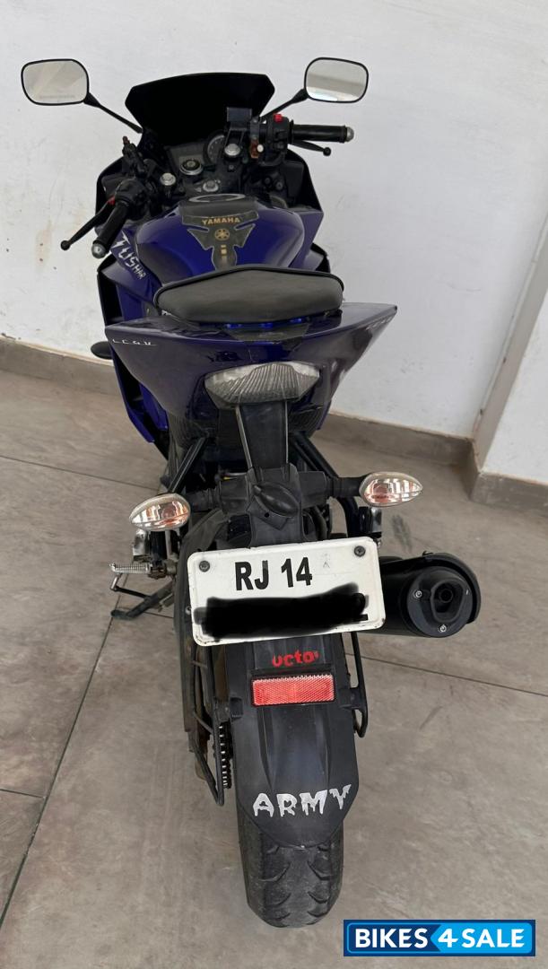 Blue Yamaha YZF R15 V2 Blue Yamaha YZF R15 V2
