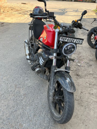 Mahindra Mojo UT 300