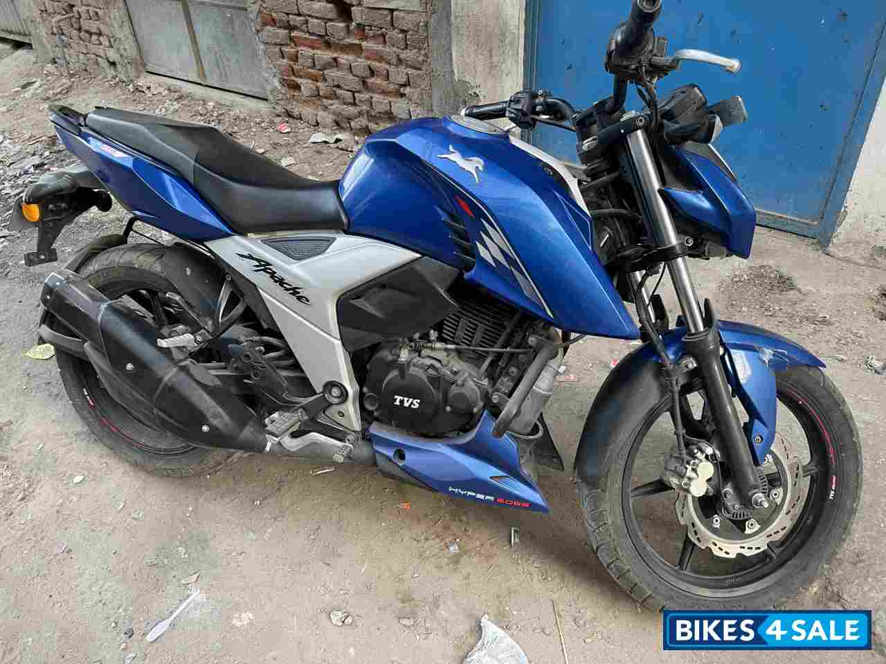 TVS Apache RTR 160 4V