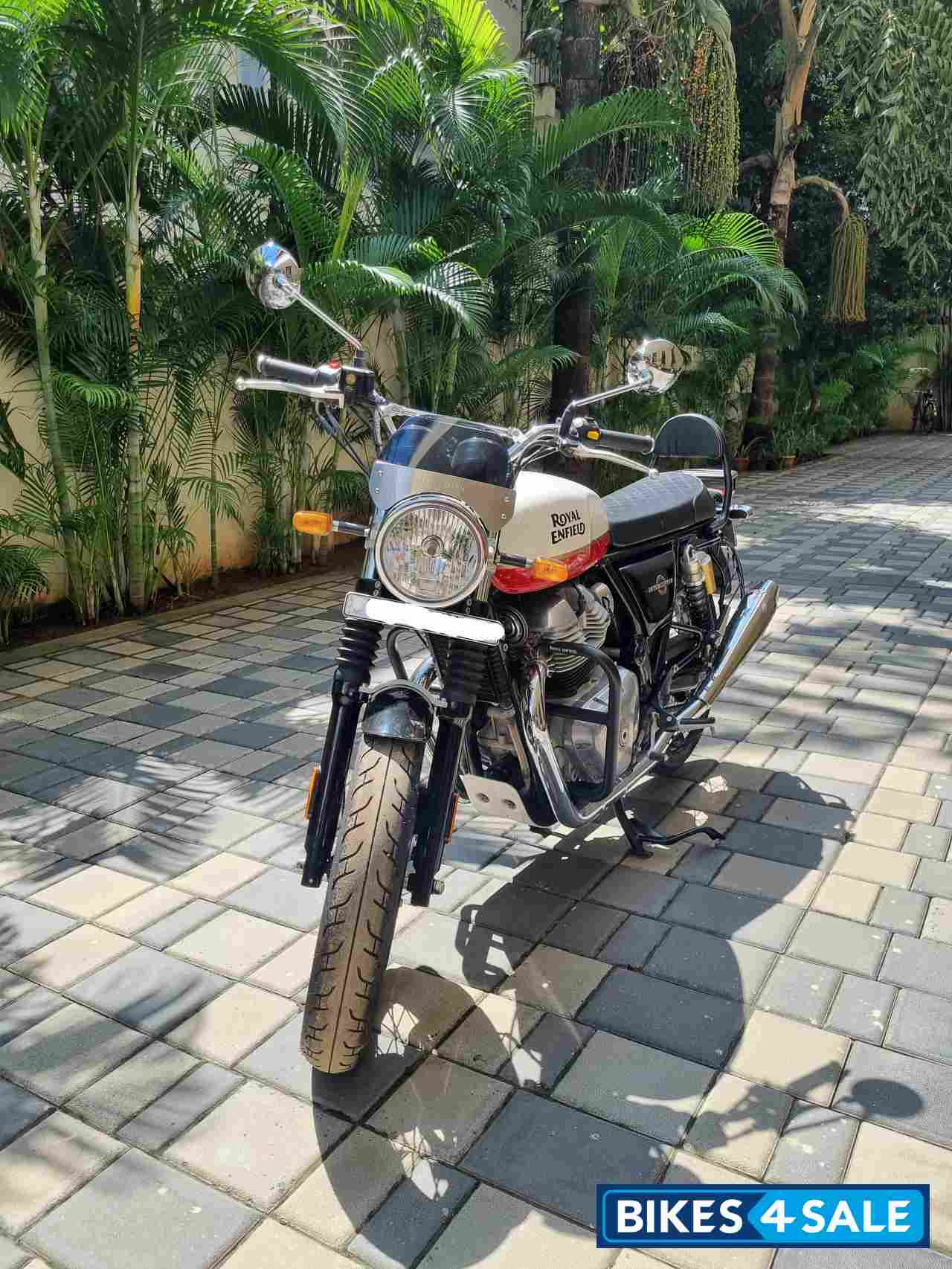 Baker Express Royal Enfield Interceptor 650 Twin