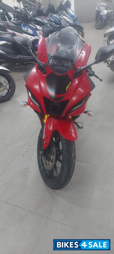 Yamaha R15 V4