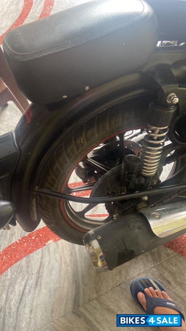 Royal Enfield Classic Stealth Black