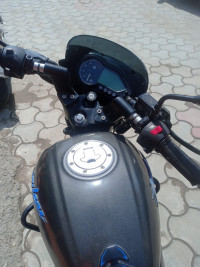Bajaj Pulsar 125 Neon Disc Single Seat