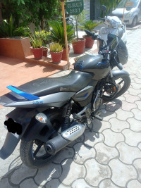Bajaj Pulsar 125 Neon Disc Single Seat