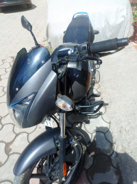 Bajaj Pulsar 125 Neon Disc Single Seat