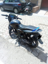 Bajaj Pulsar 125 Neon Disc Single Seat