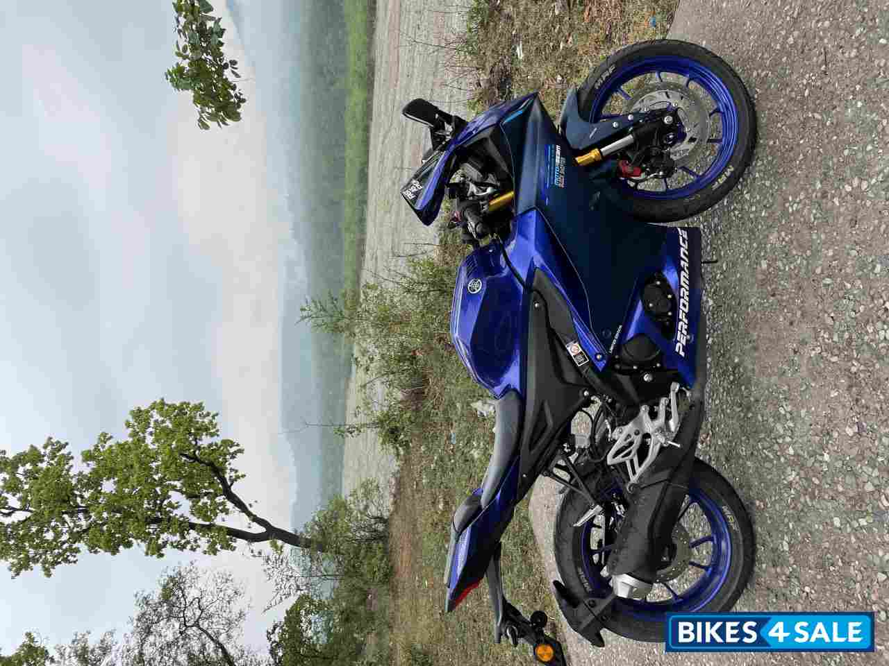 Blue Yamaha R15 V4
