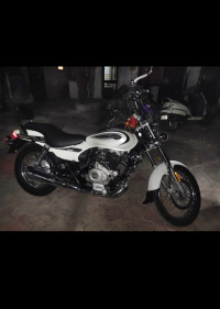 White Bajaj Avenger Springe 220